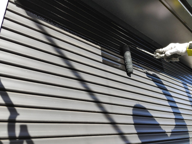 アパートシャッター塗替え